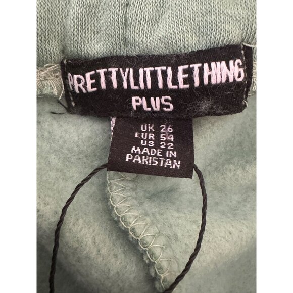 2/$30 NWT PrettyLittleThing Plus Size 22 Sage Green Pocket Sweat Shorts - Picture 3 of 15